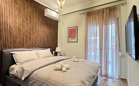 Koi Apartment Toumba Skg